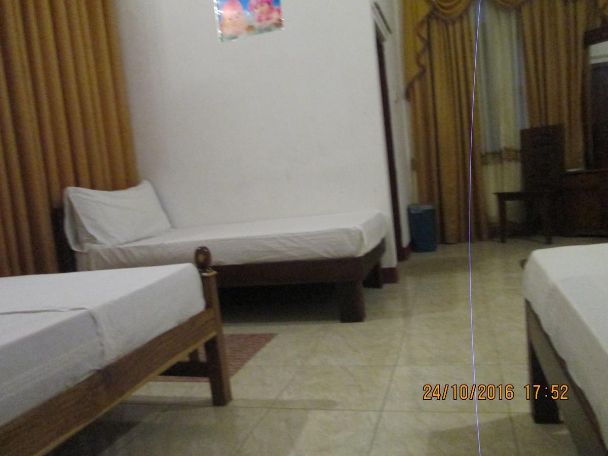 Hotel Blue Whale Jaffna Exteriör bild