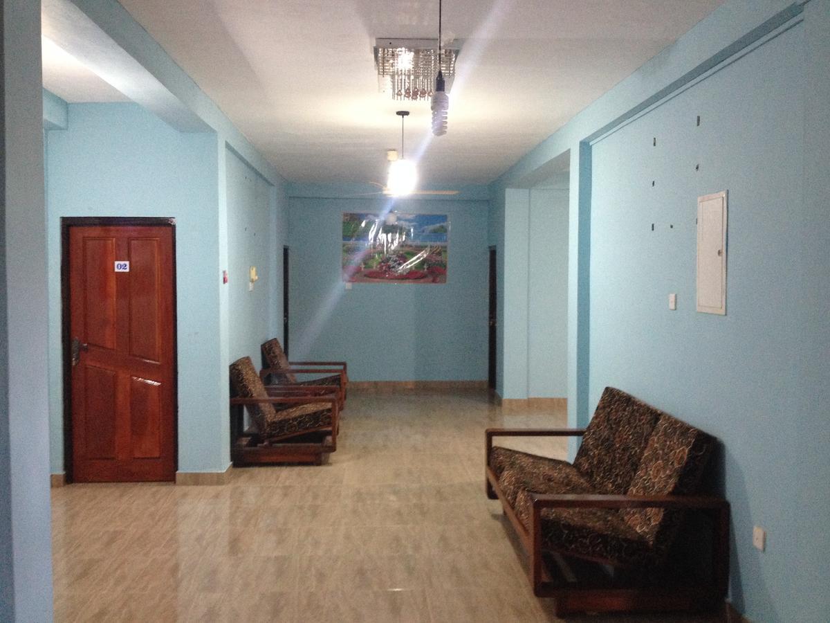 Hotel Blue Whale Jaffna Exteriör bild