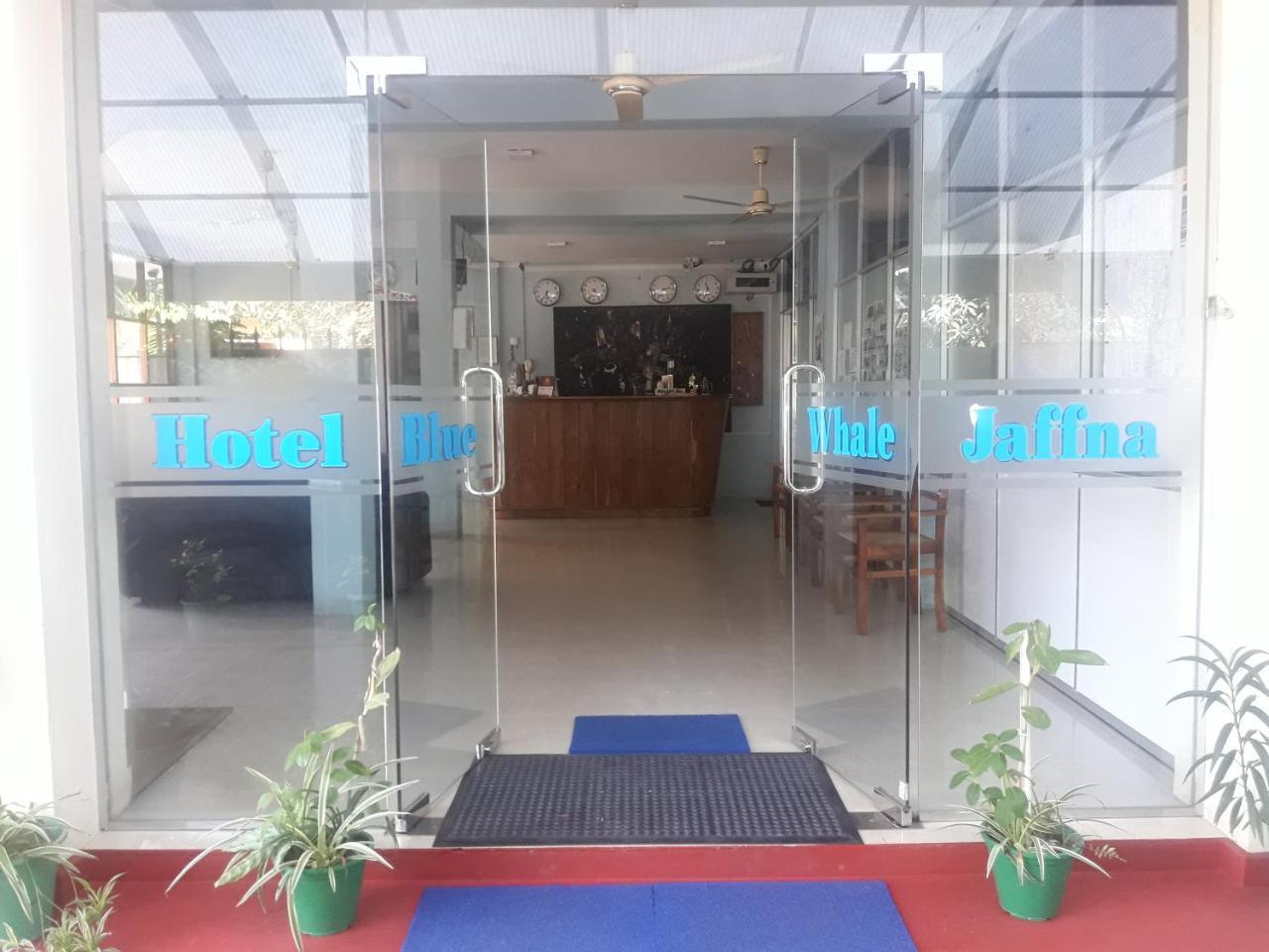 Hotel Blue Whale Jaffna Exteriör bild