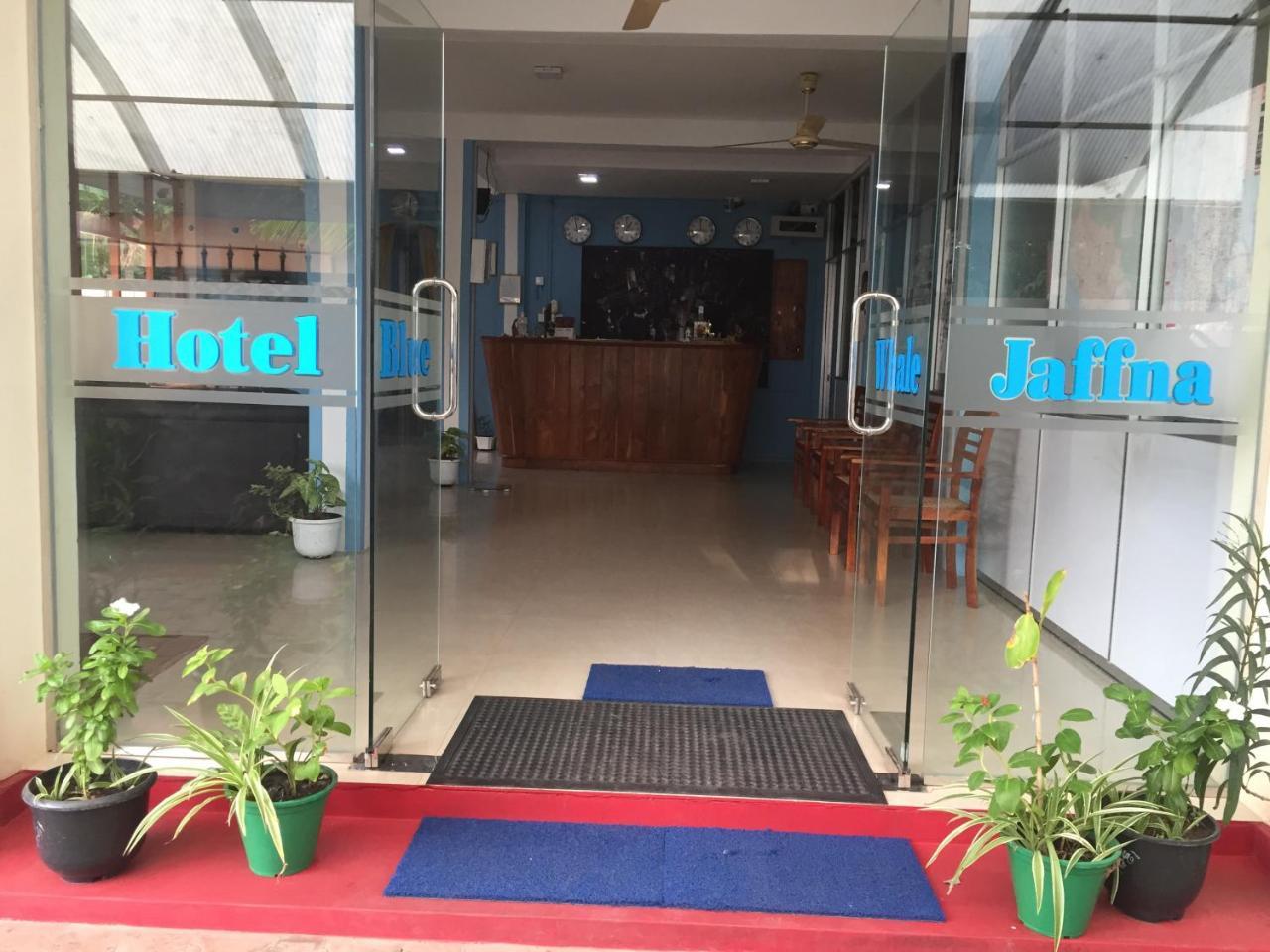 Hotel Blue Whale Jaffna Exteriör bild