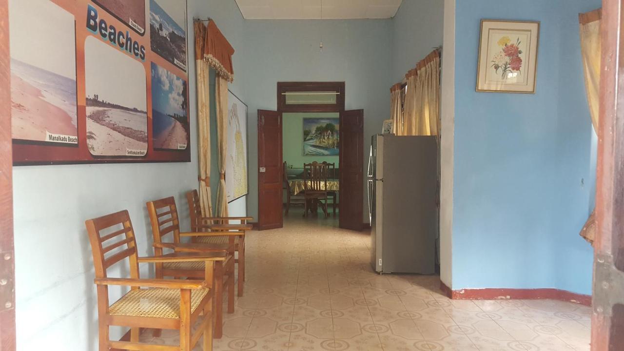 Hotel Blue Whale Jaffna Exteriör bild